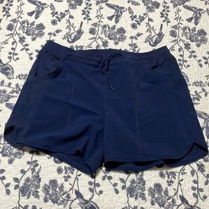 Lands’ End Sport quick dry shorts swim etc 14 pockets deep sea navy euc